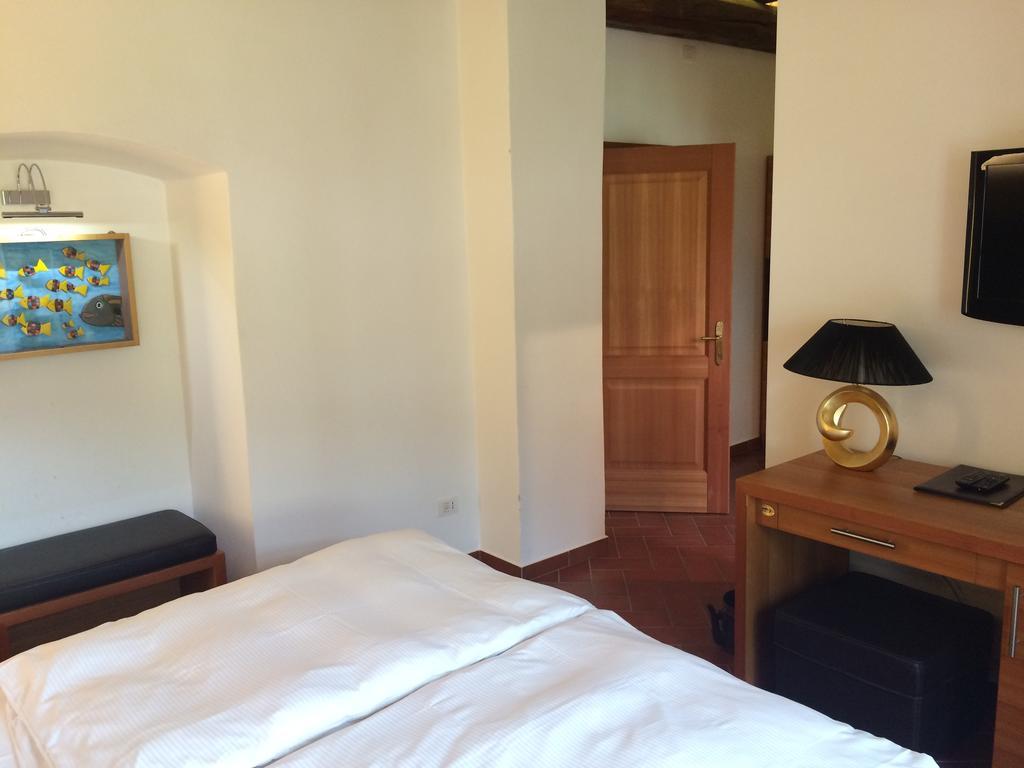 Hotel Relais Palazzo Lodron Rovereto  Zimmer foto