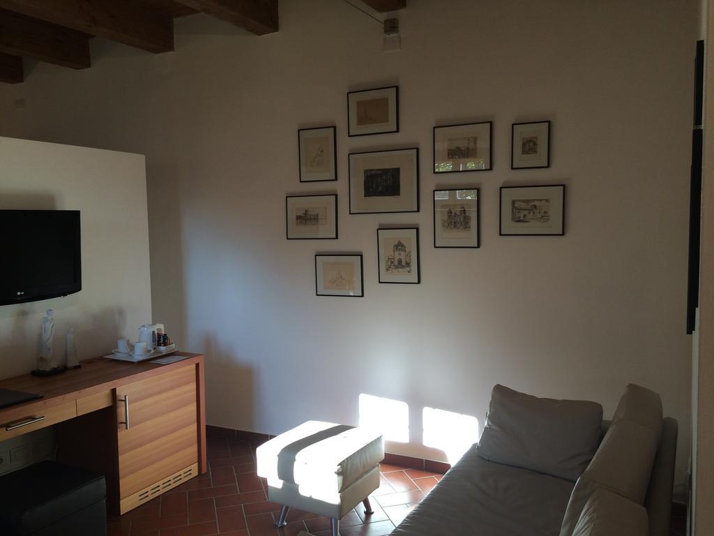 Hotel Relais Palazzo Lodron Rovereto  Zimmer foto