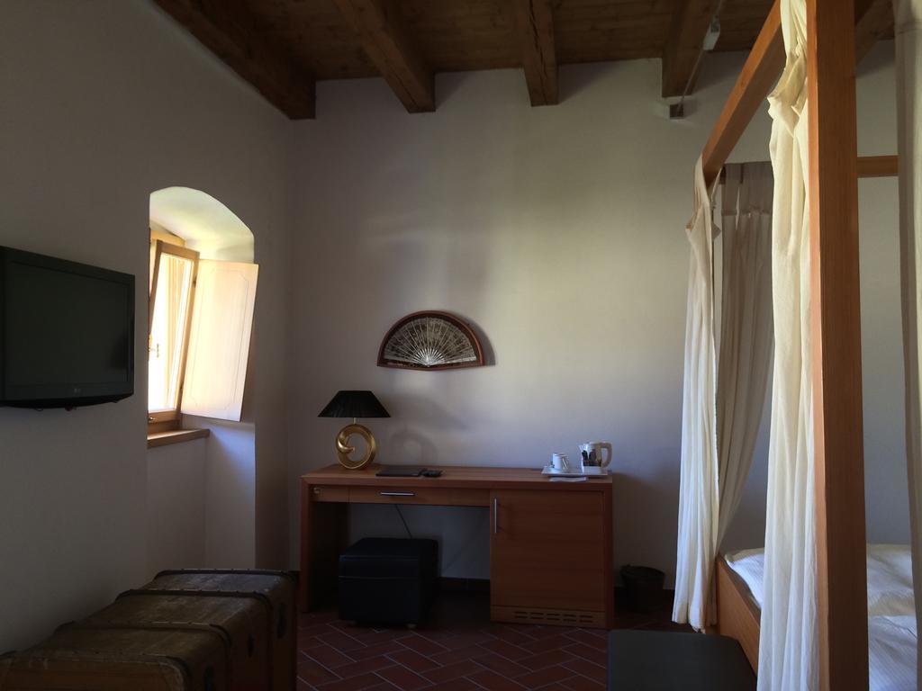Hotel Relais Palazzo Lodron Rovereto  Zimmer foto