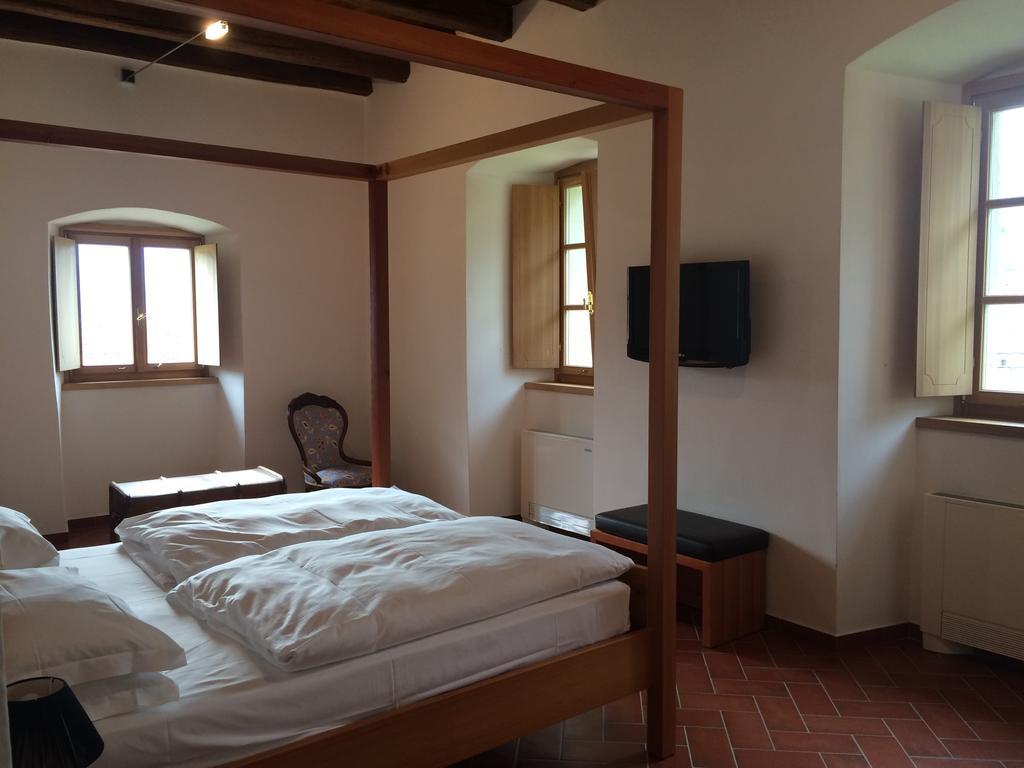 Hotel Relais Palazzo Lodron Rovereto  Zimmer foto